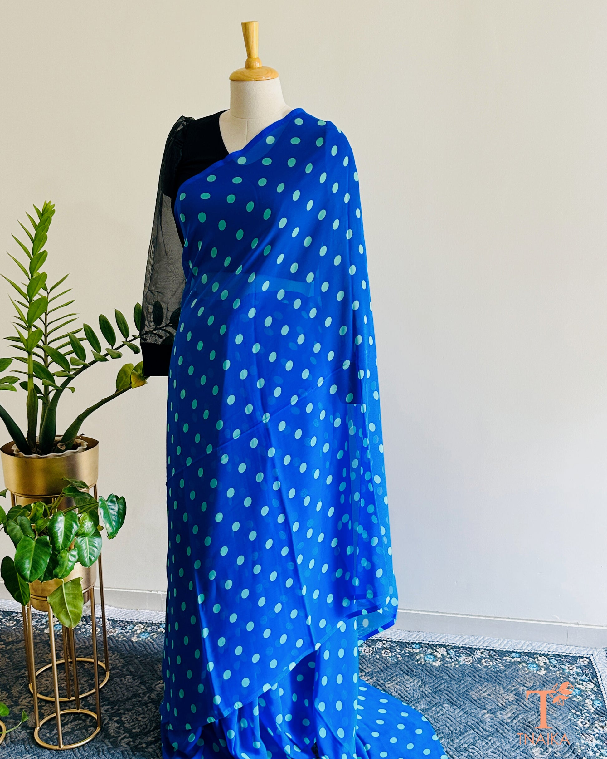 Classic georgette saree with polka dot pattern for women