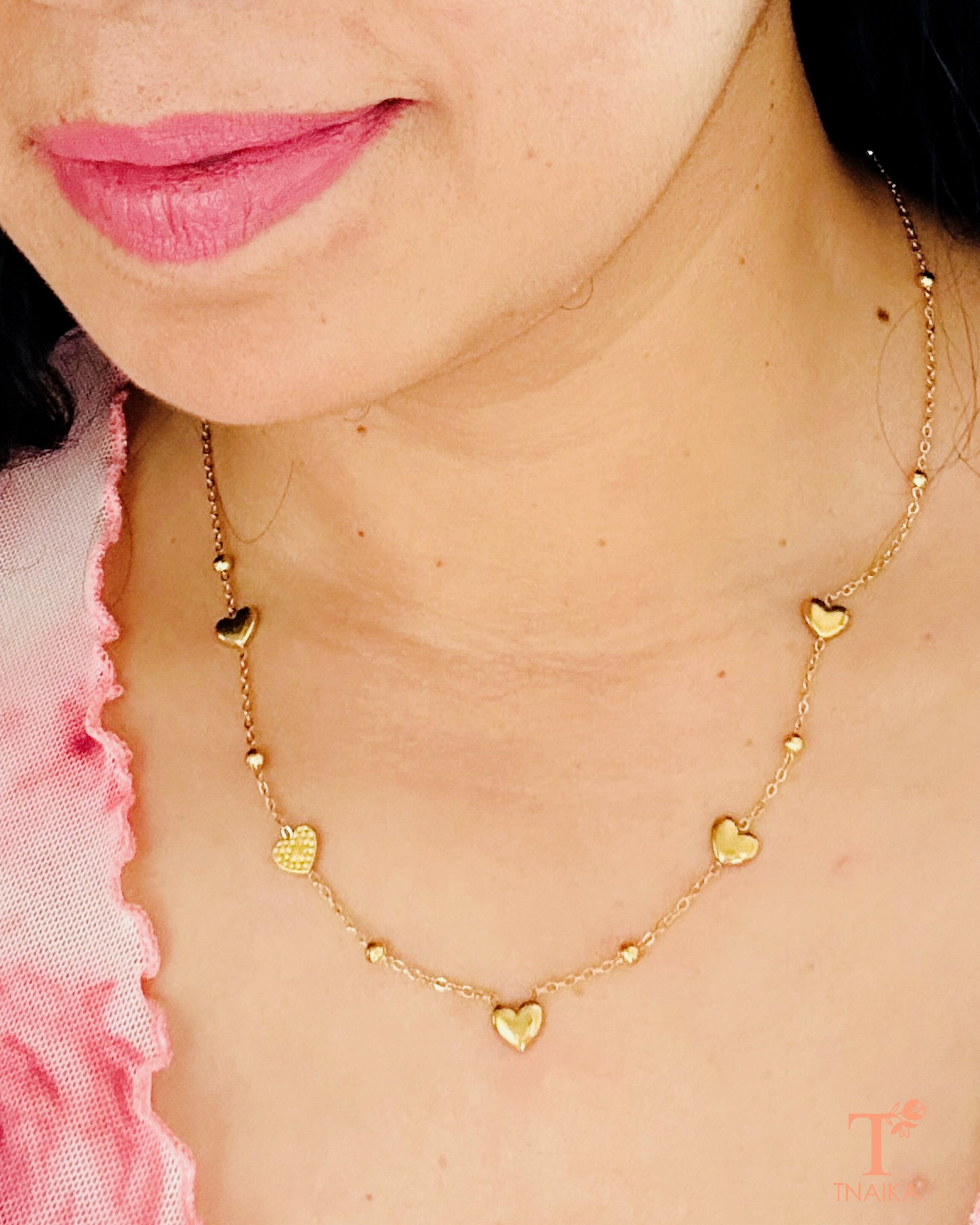Anti tarnish waterproof heart chain necklace with minimal gold finish