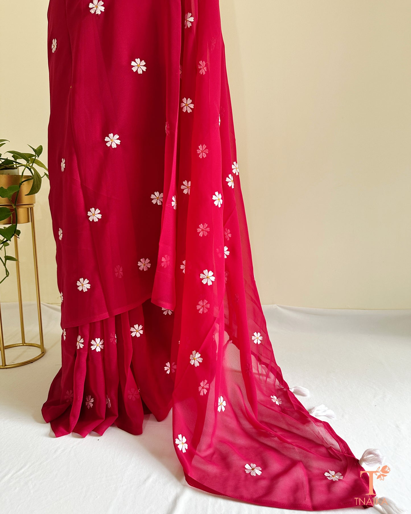 Georgette saree with Parijat flower motifs and separate blouse fabric