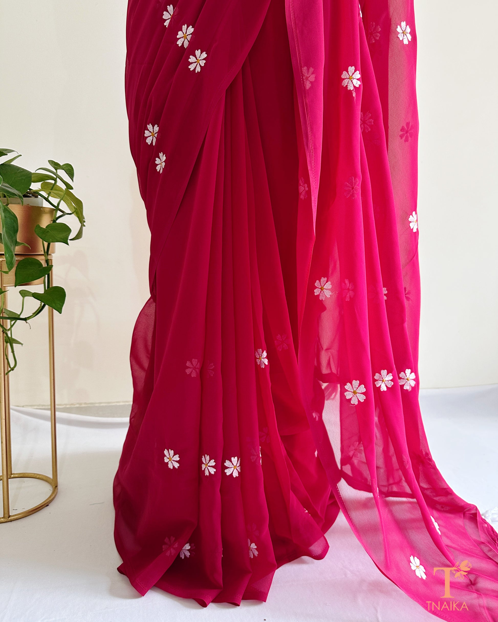Parijat flower butti georgette saree with separate unstitched blouse