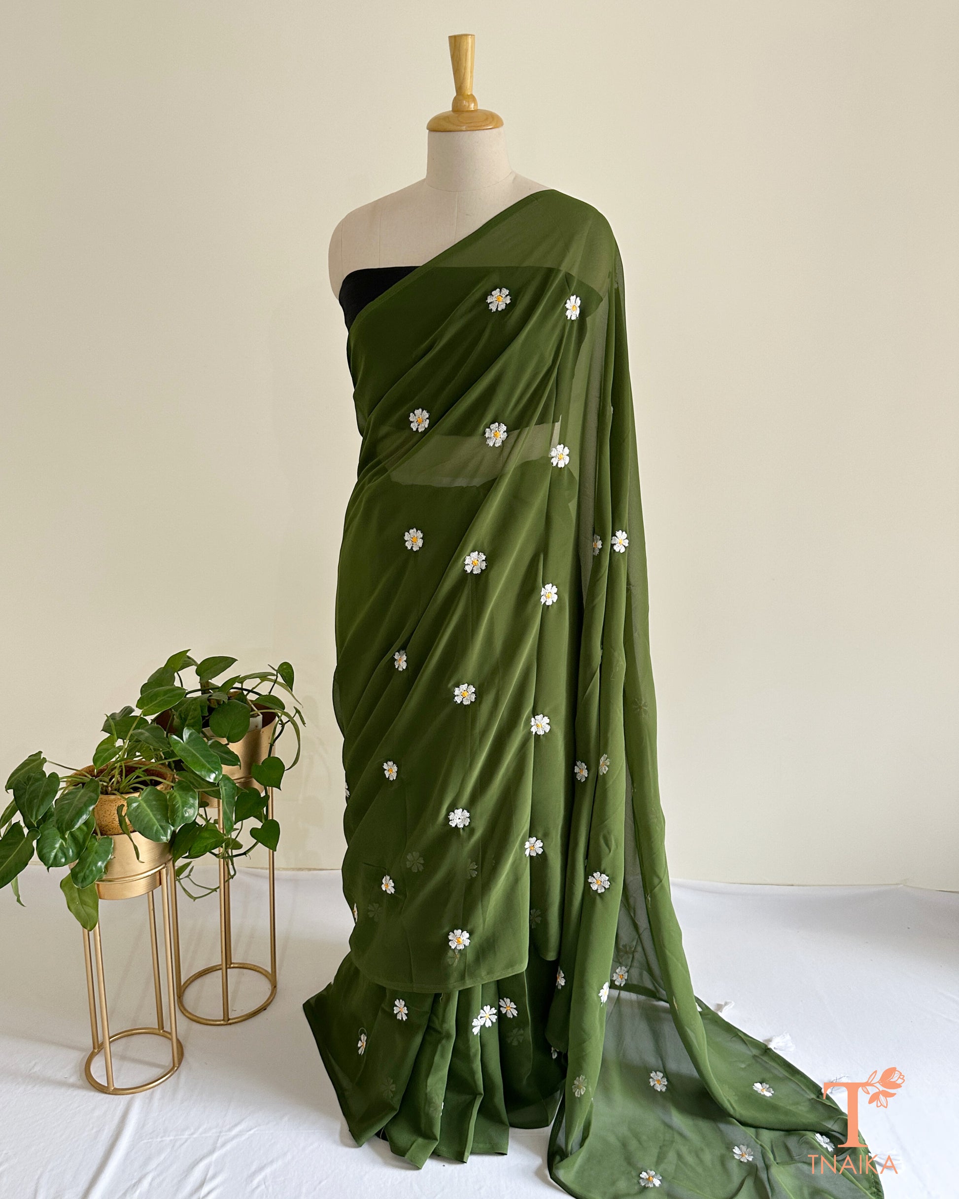 Georgette saree with Parijat flower motifs