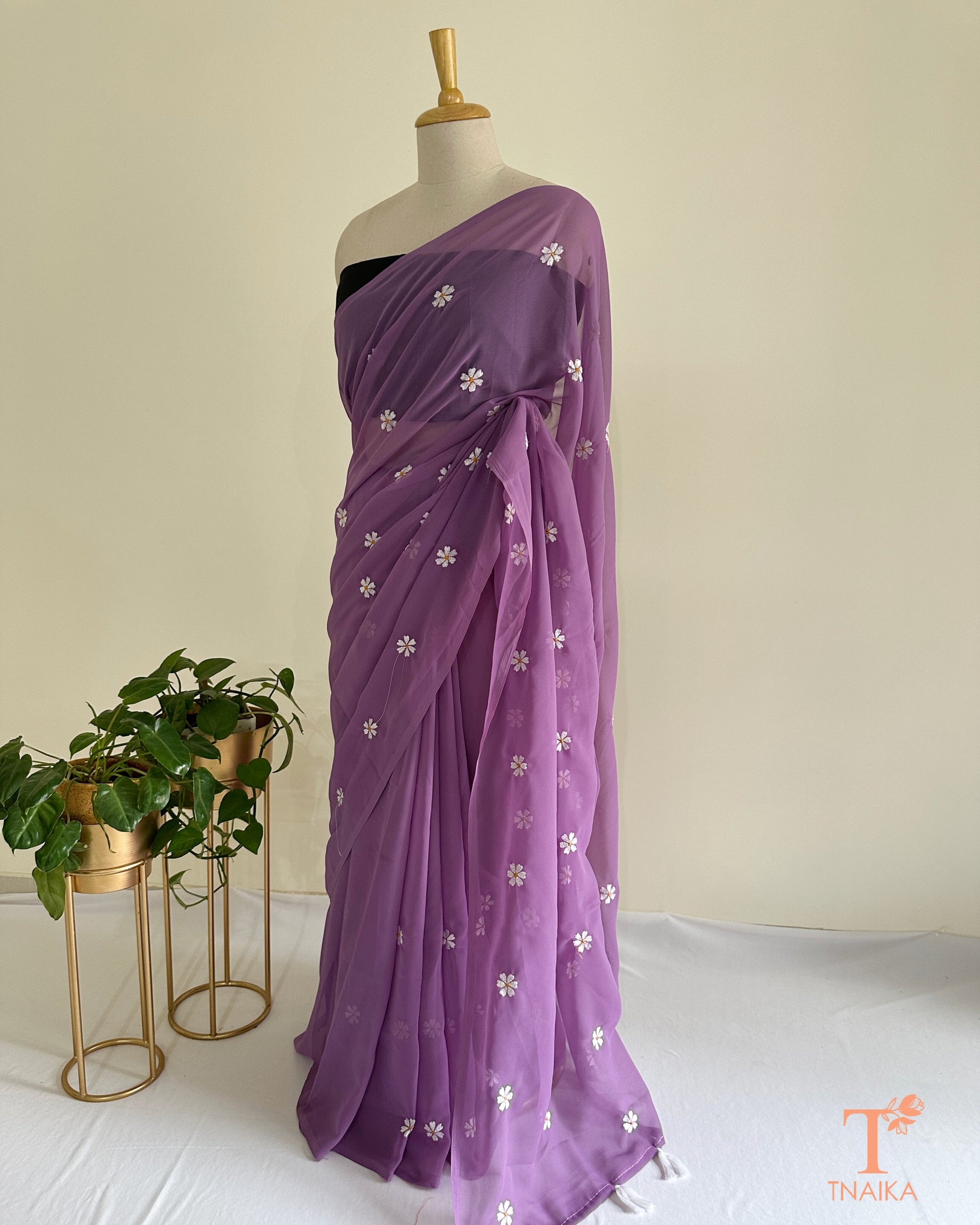 Georgette saree with Parijat flower motifs and separate blouse fabric