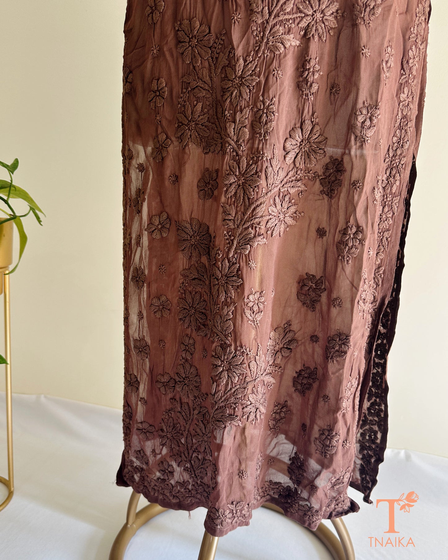 Aarvi Viscose 3D Chikankari Kurti