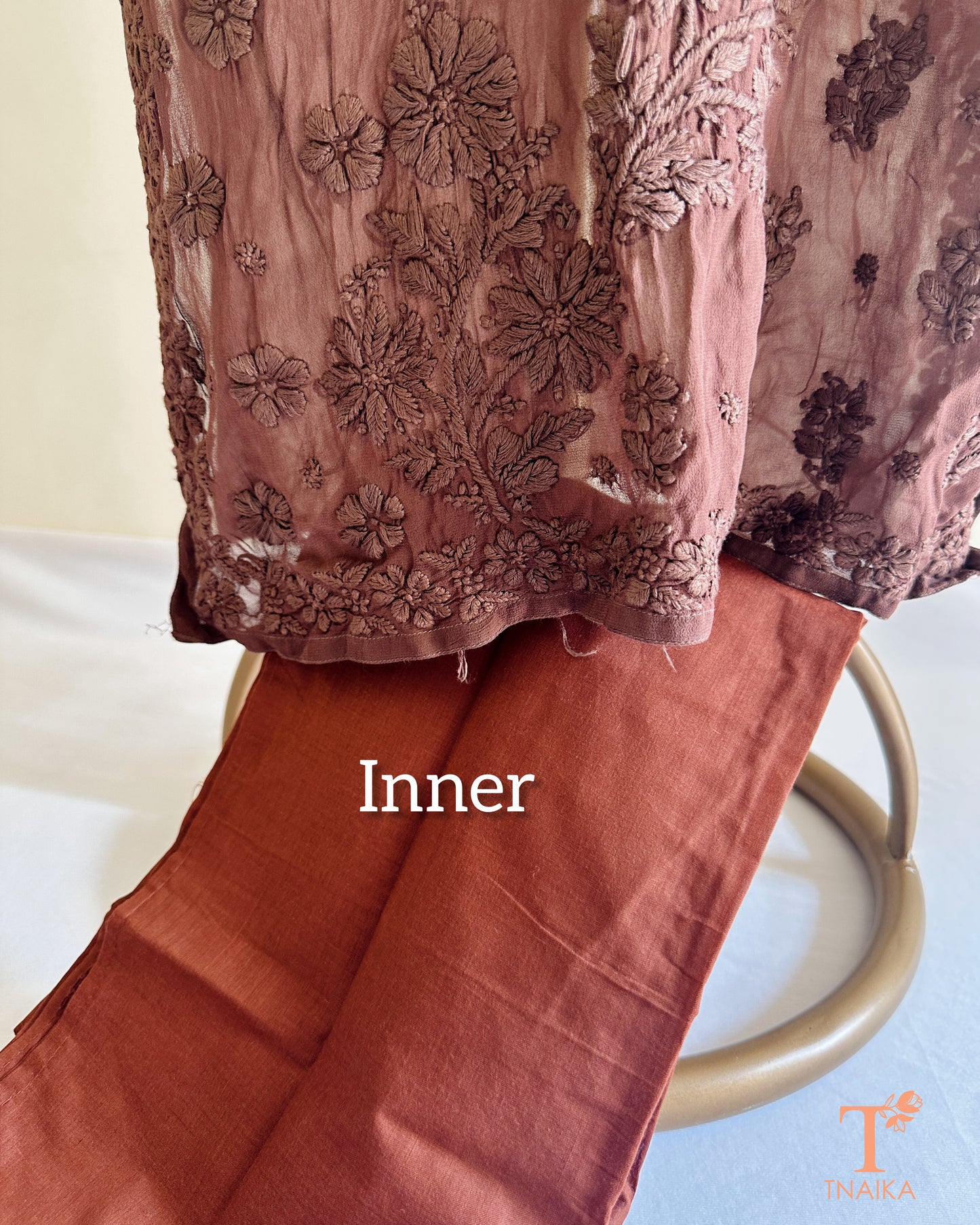 Aarvi Viscose 3D Chikankari Kurti