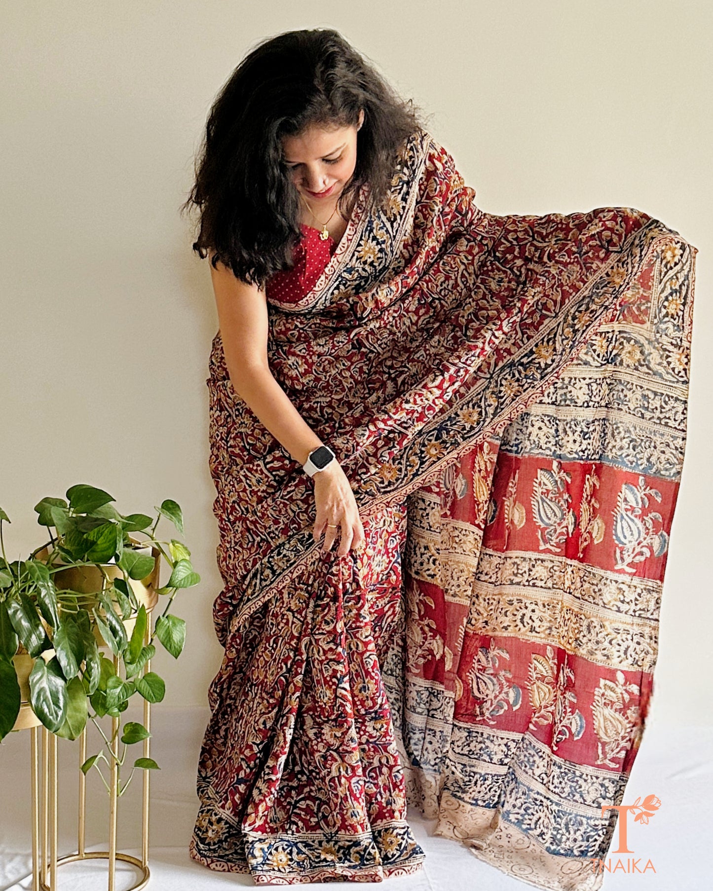 Full drape view of earthy Chennur silk Kalamkari saree
