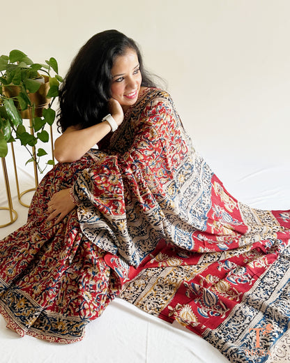 Border detail of Chennur silk Kalamkari saree in natural tones