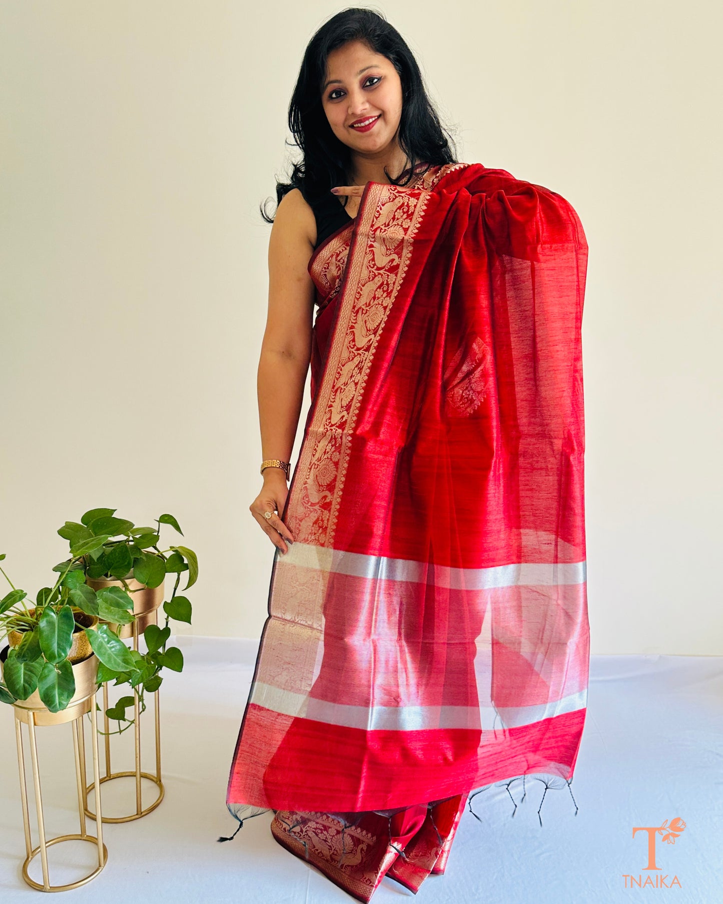 Semi Tussar Silk Vasudha Saree - Maroon