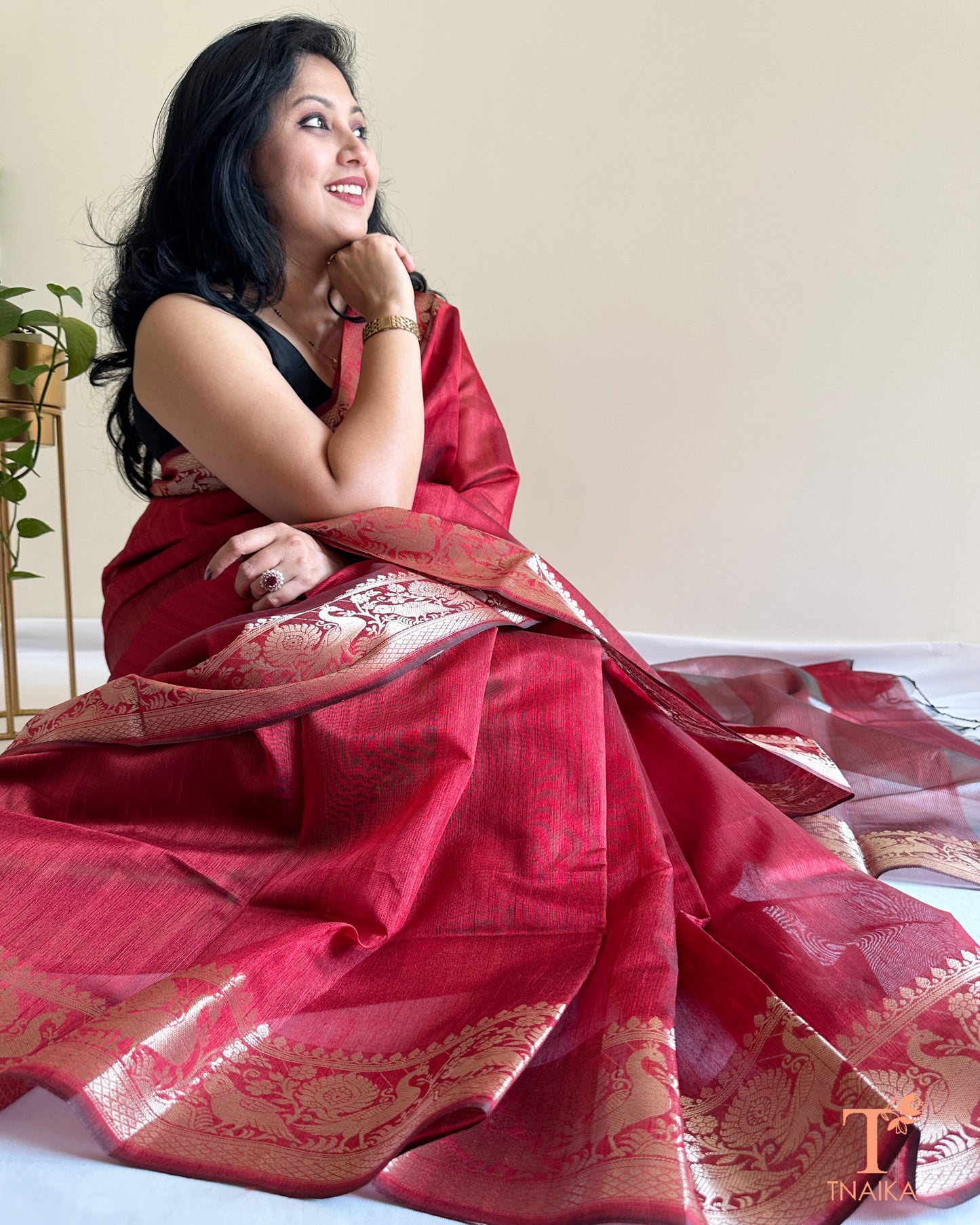 Semi Tussar Silk Vasudha Saree - Maroon