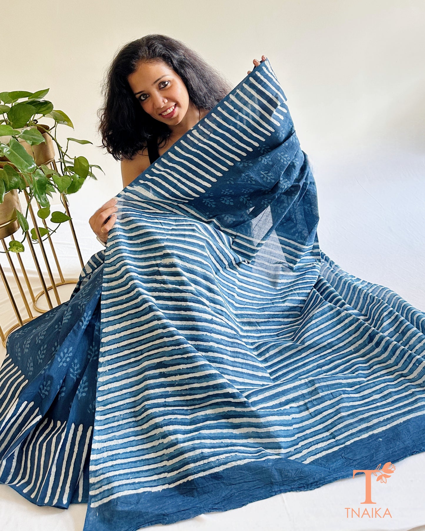 lightweight breathable cotton saree with stripe pallu