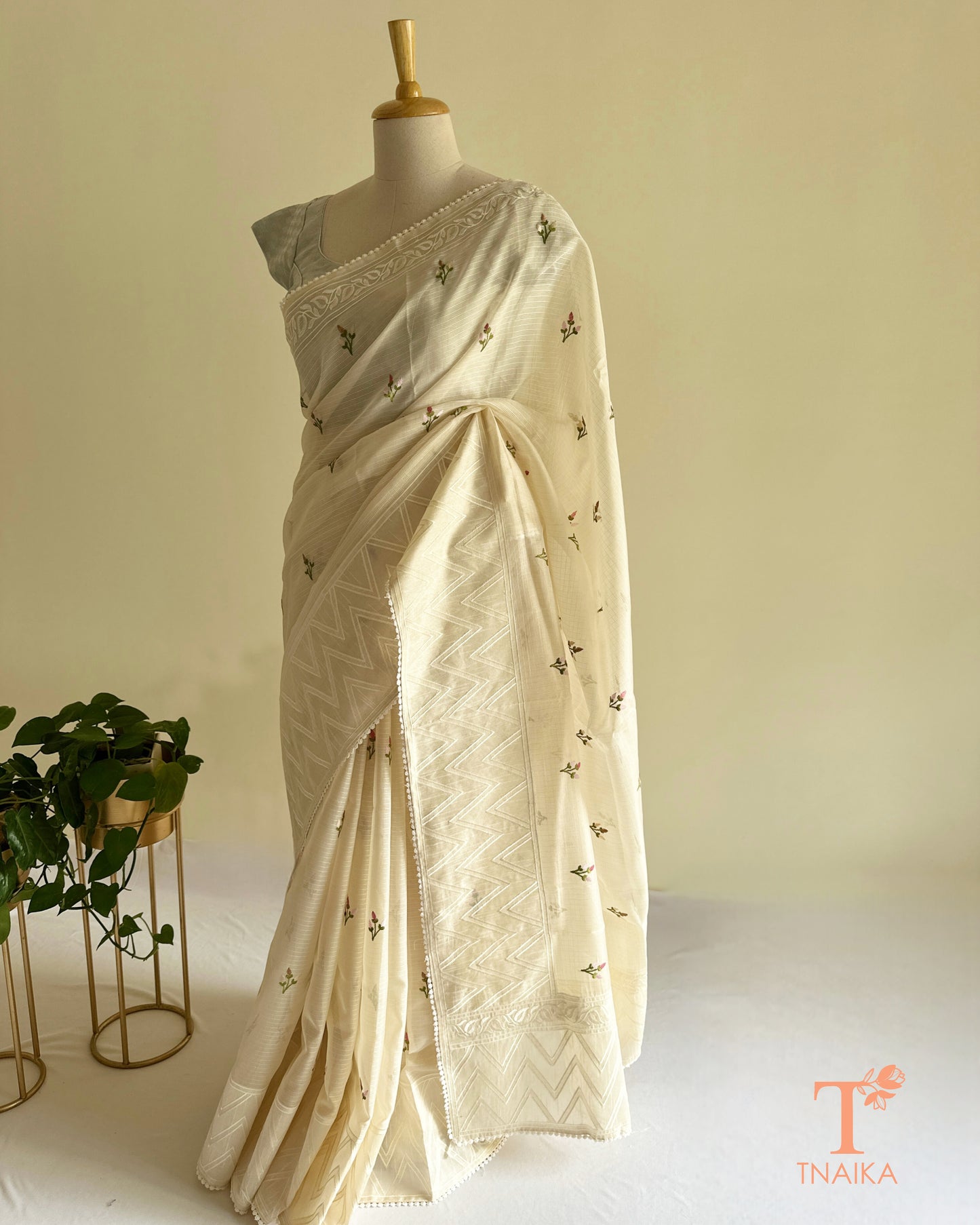 lightweight kota silk saree with small floral motifs