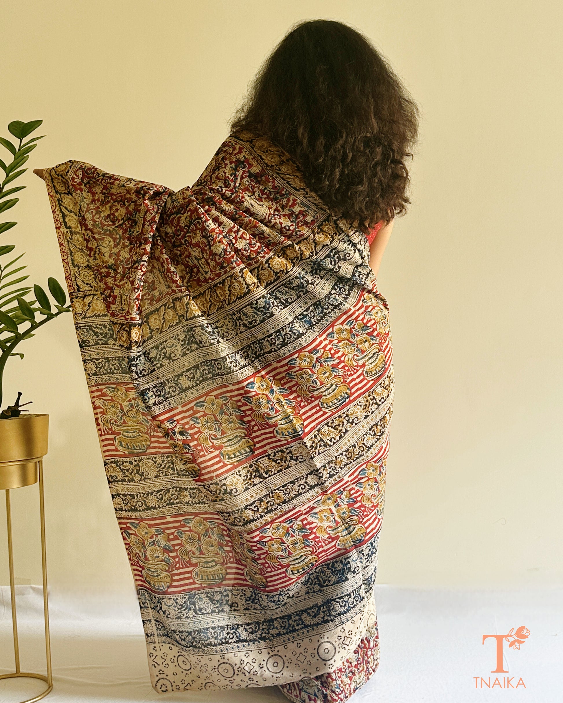 Full drape view of earthy Chennur silk Kalamkari saree