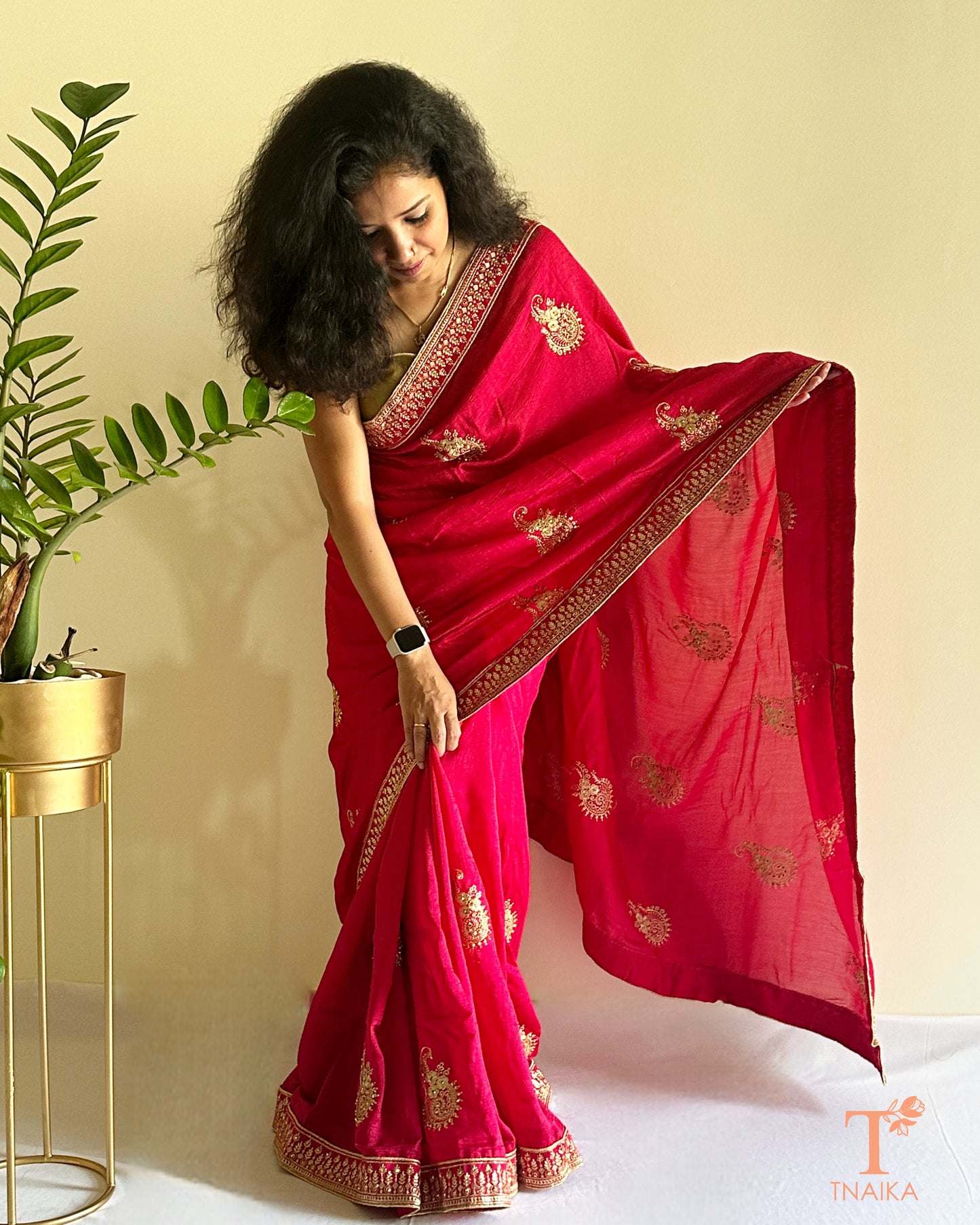 lightweight georgette saree with shimmer detailing