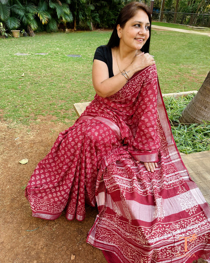 red kalamkari cotton saree with traditional print Tnaika
