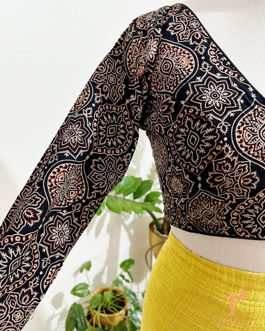 Tnaika™ Ajrakh blouse detailed sleeve design
