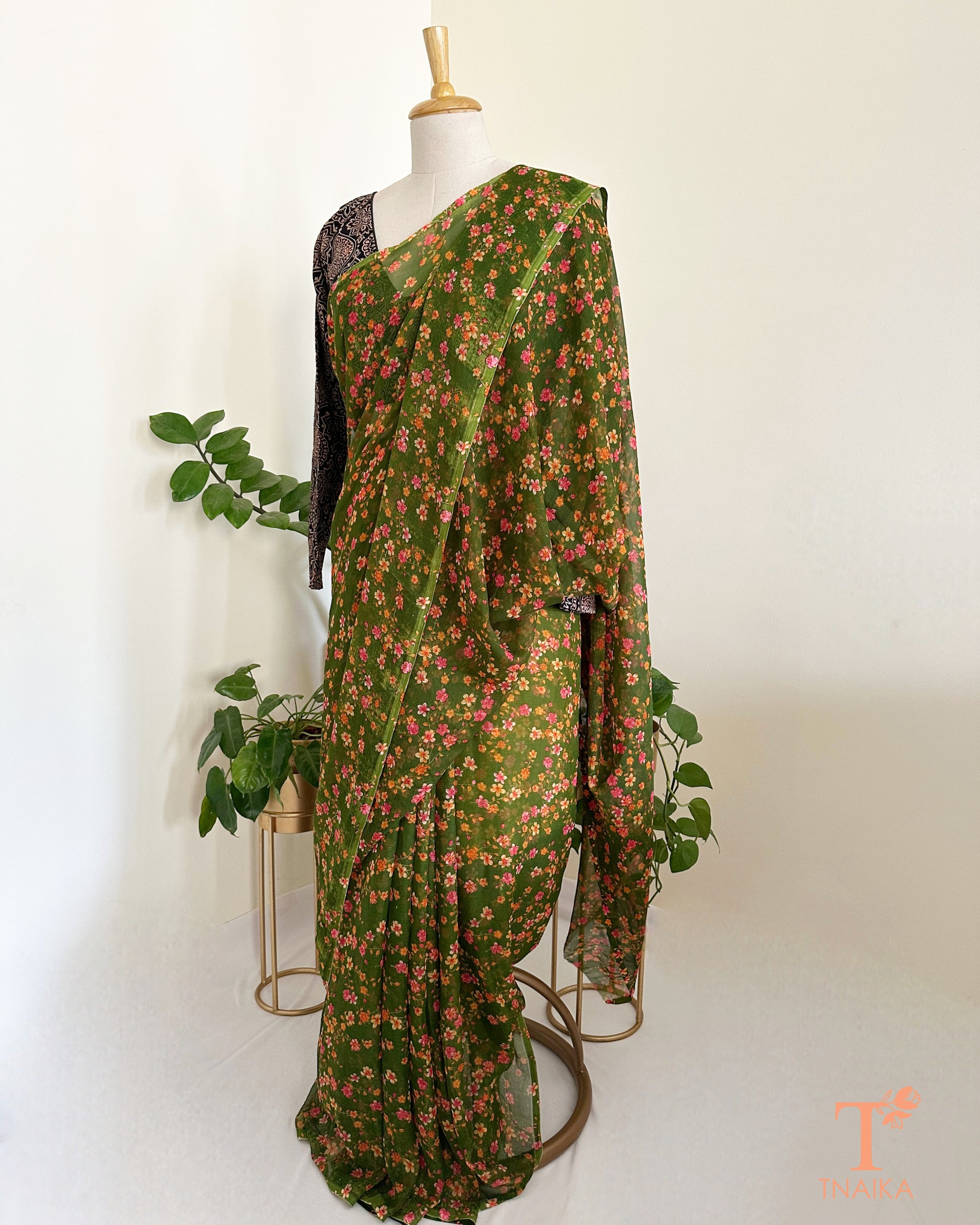 elegant floral print saree chiffon fabric