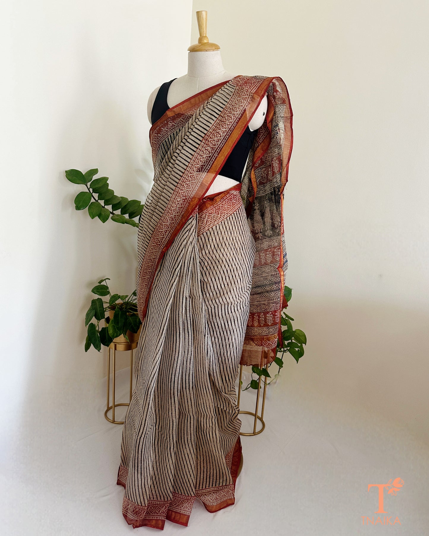 airy kota cotton saree with fine check weave