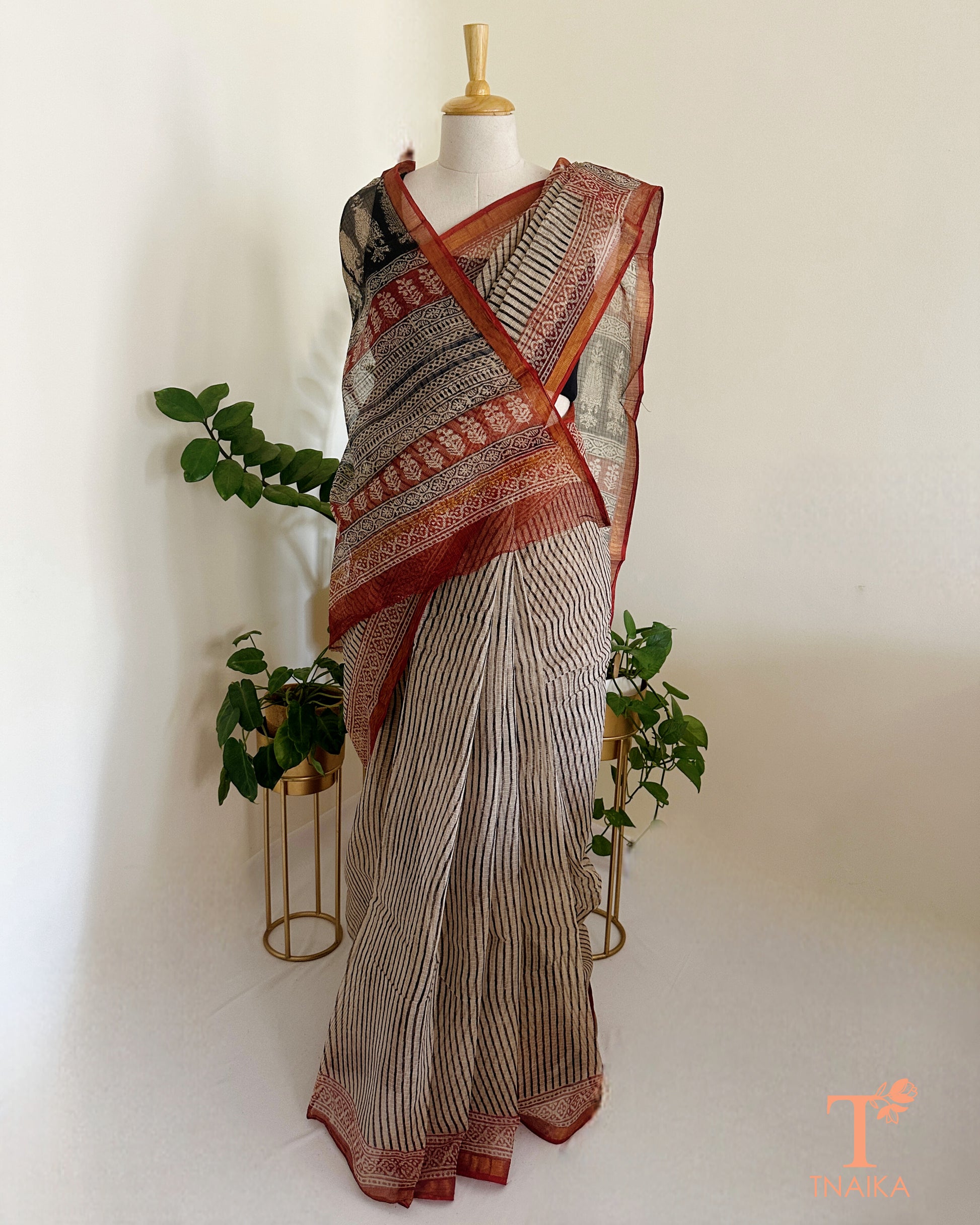 kota doria cotton saree lightweight sheer fabric Tnaika
