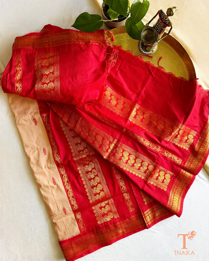 Soft cotton saree featuring traditional woven border and tassels