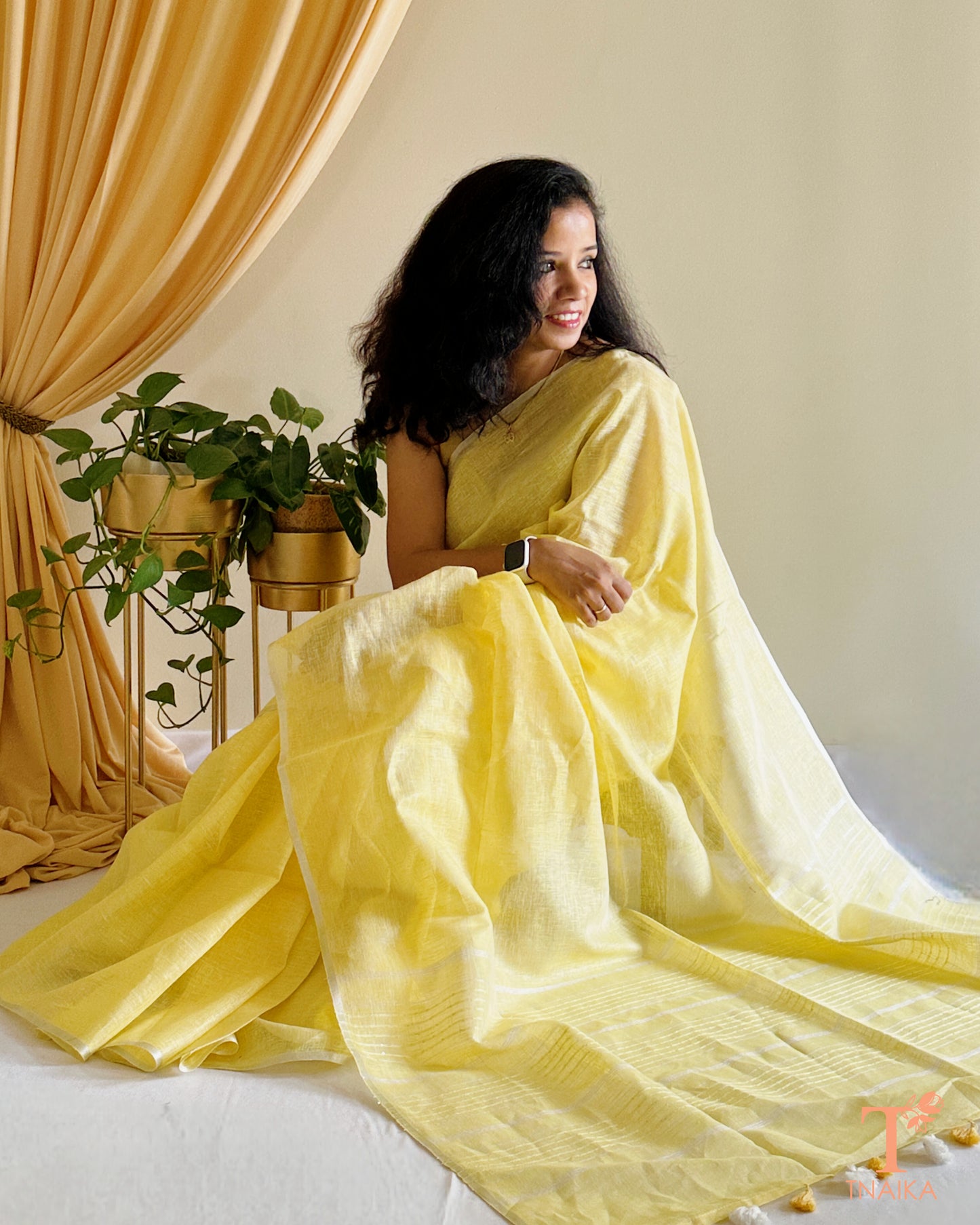 breathable premium linen saree with traditional weave
