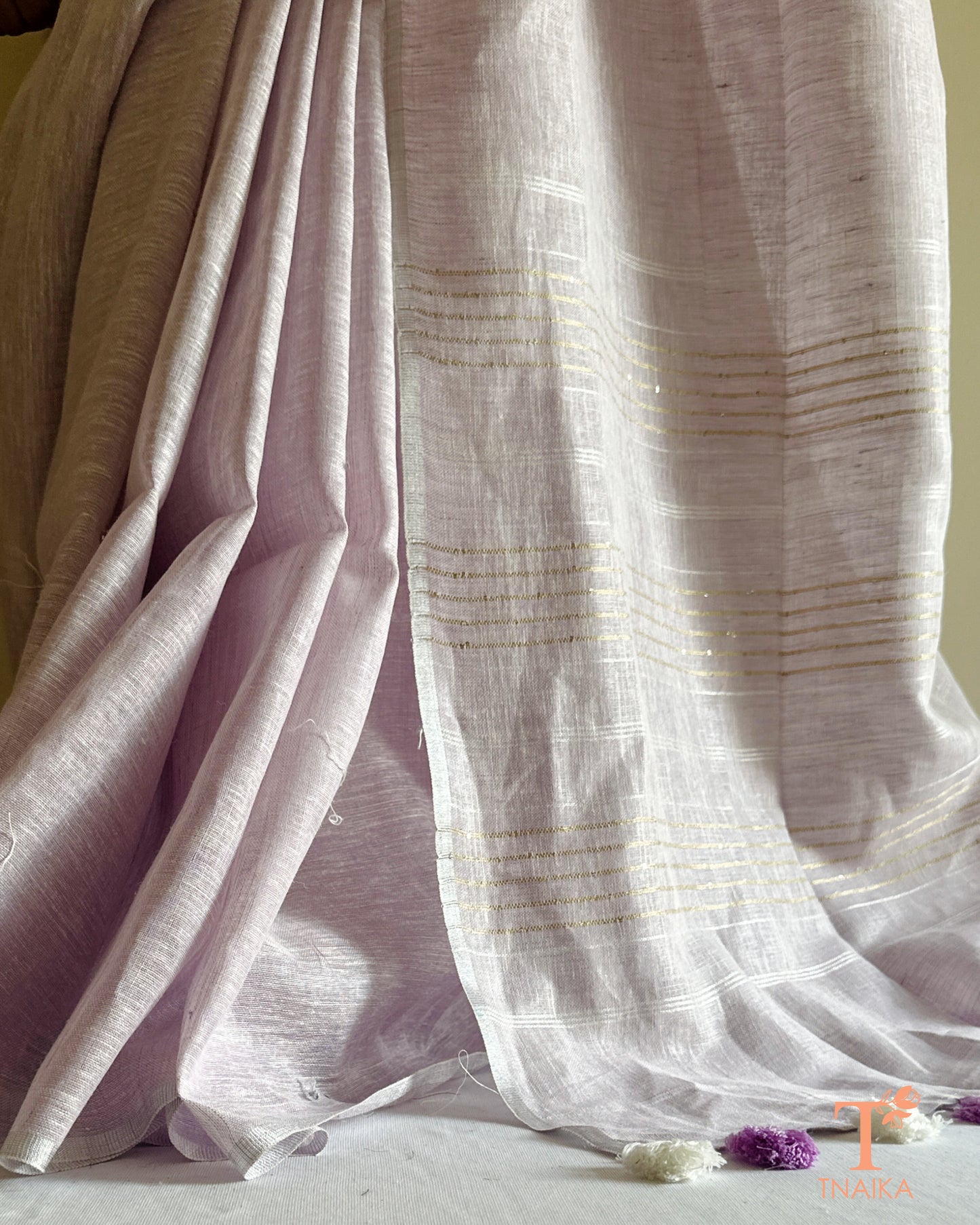 breathable premium linen saree with traditional weave