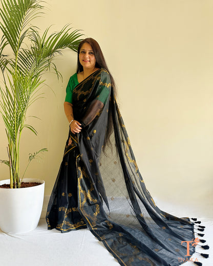Elegant everyday saree in breathable mul cotton with woven gold detailing