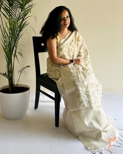 Graceful Chanderi saree with botanical leaf jaal work