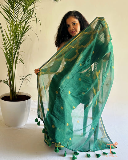 Tnaika™ mul cotton jacquard saree with lightweight fabric and subtle sheen