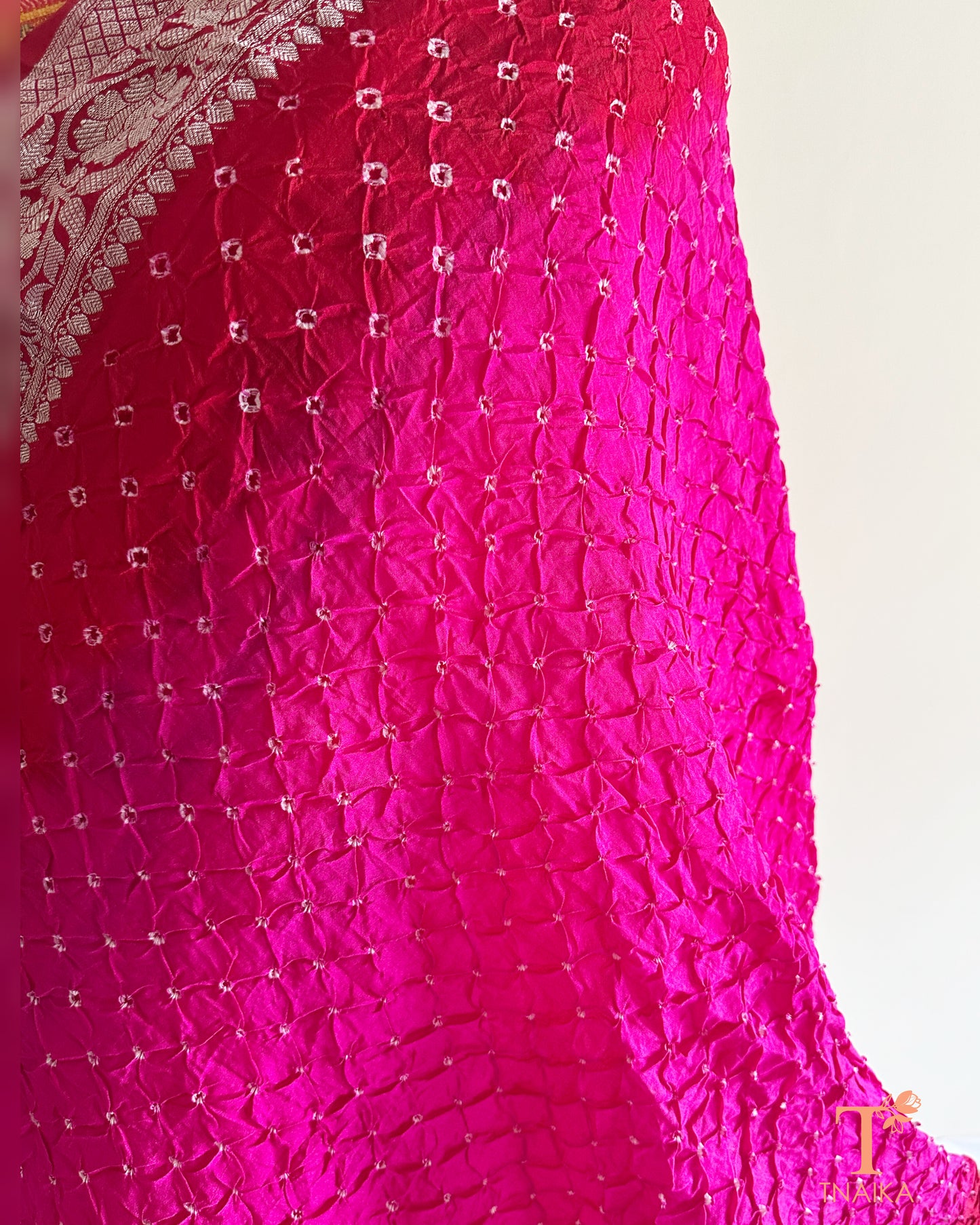 Traditional Kanjiwarm dupatta with woven zari border and textured Bandhej pattern