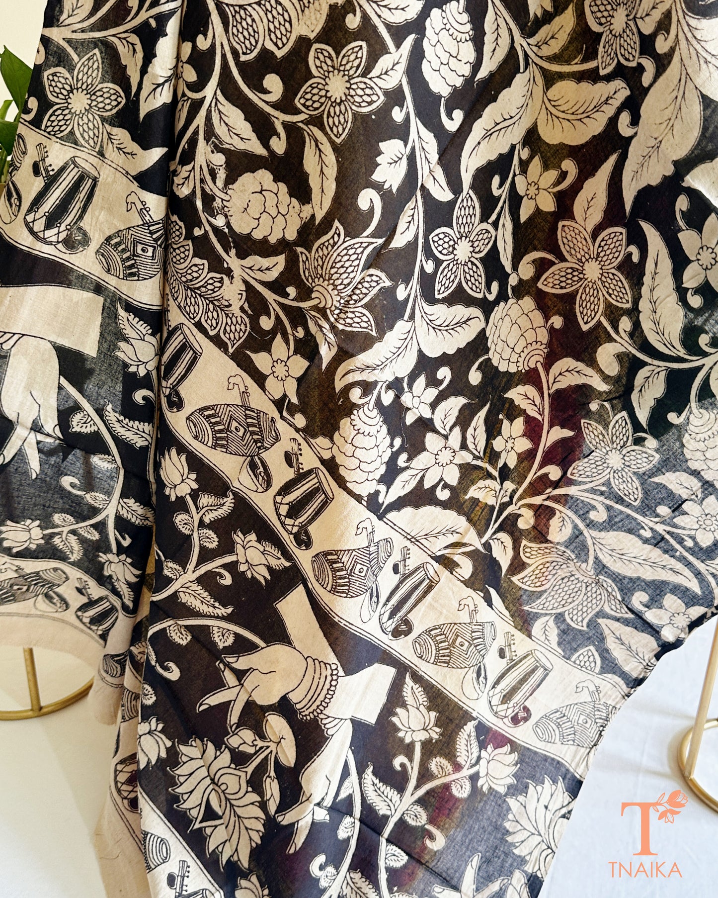 Elegant black and beige cotton dupatta with heritage-inspired Kalamkari print design