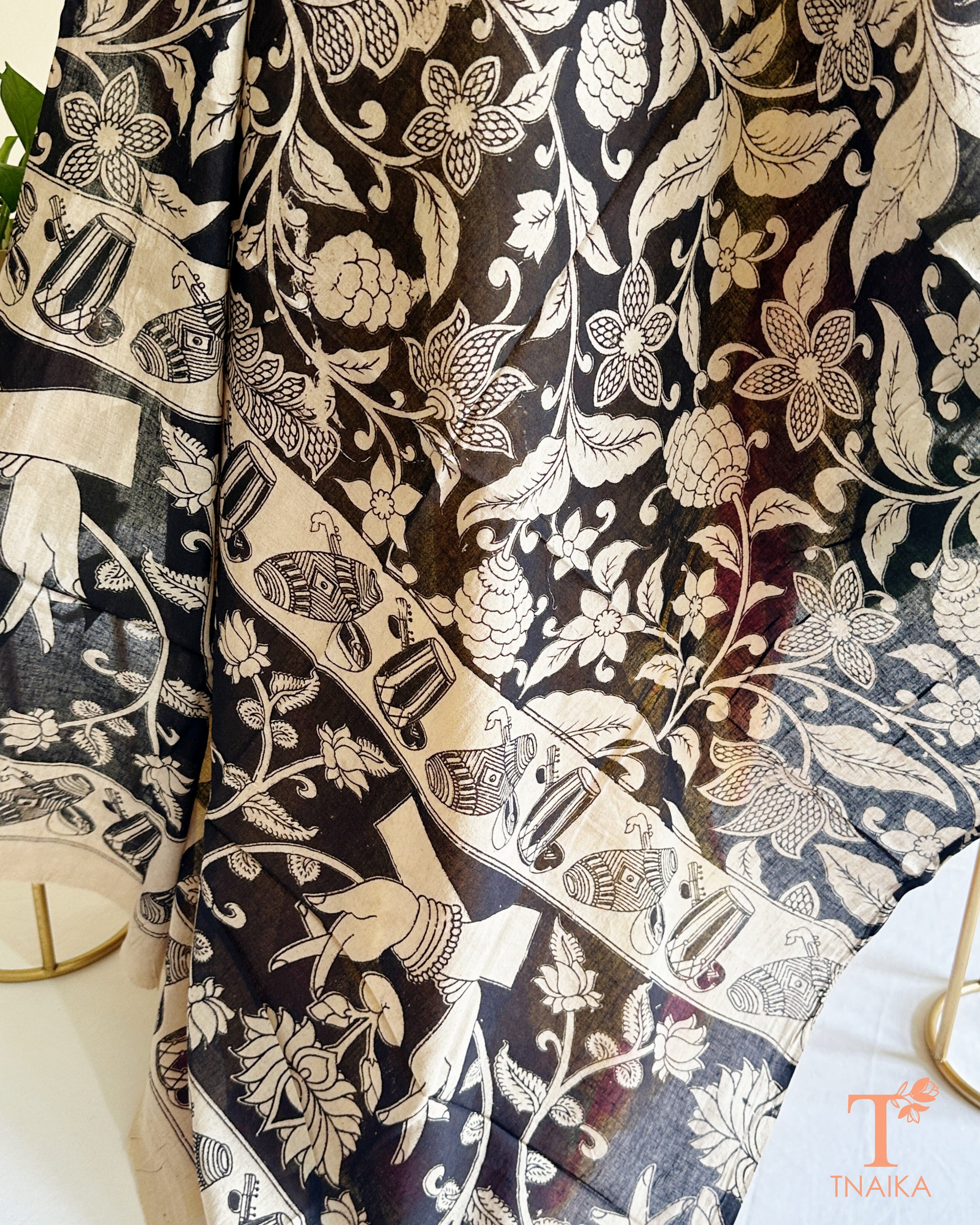 Elegant black and beige cotton dupatta with heritage-inspired Kalamkari print design