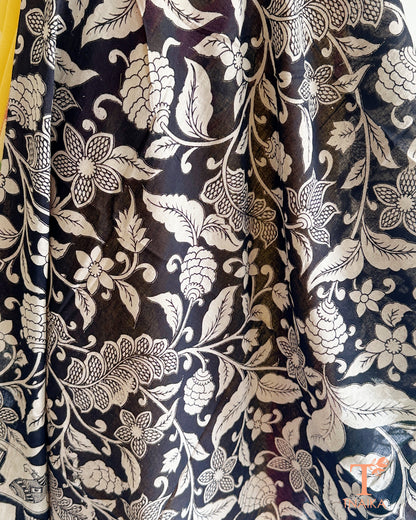 Monochrome floral Kalamkari dupatta featuring musical motif borders in soft breathable cotton