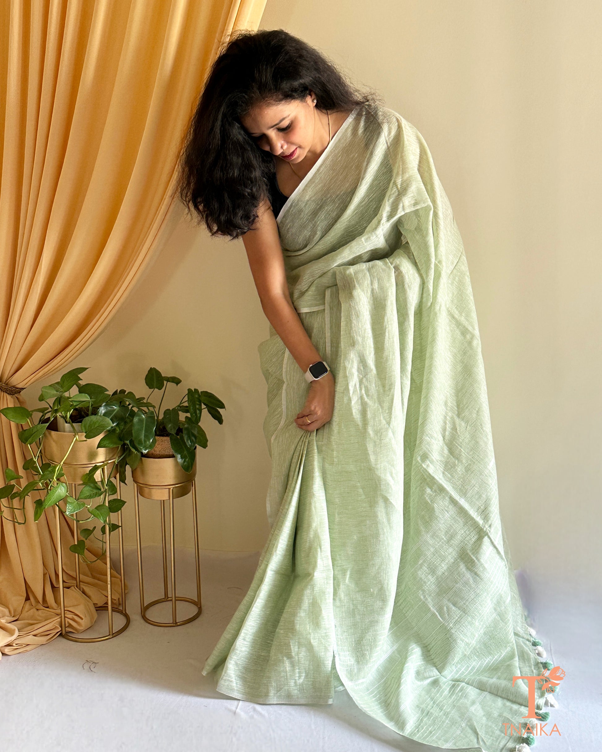 premium handfeel linen saree for festive and occasion wear