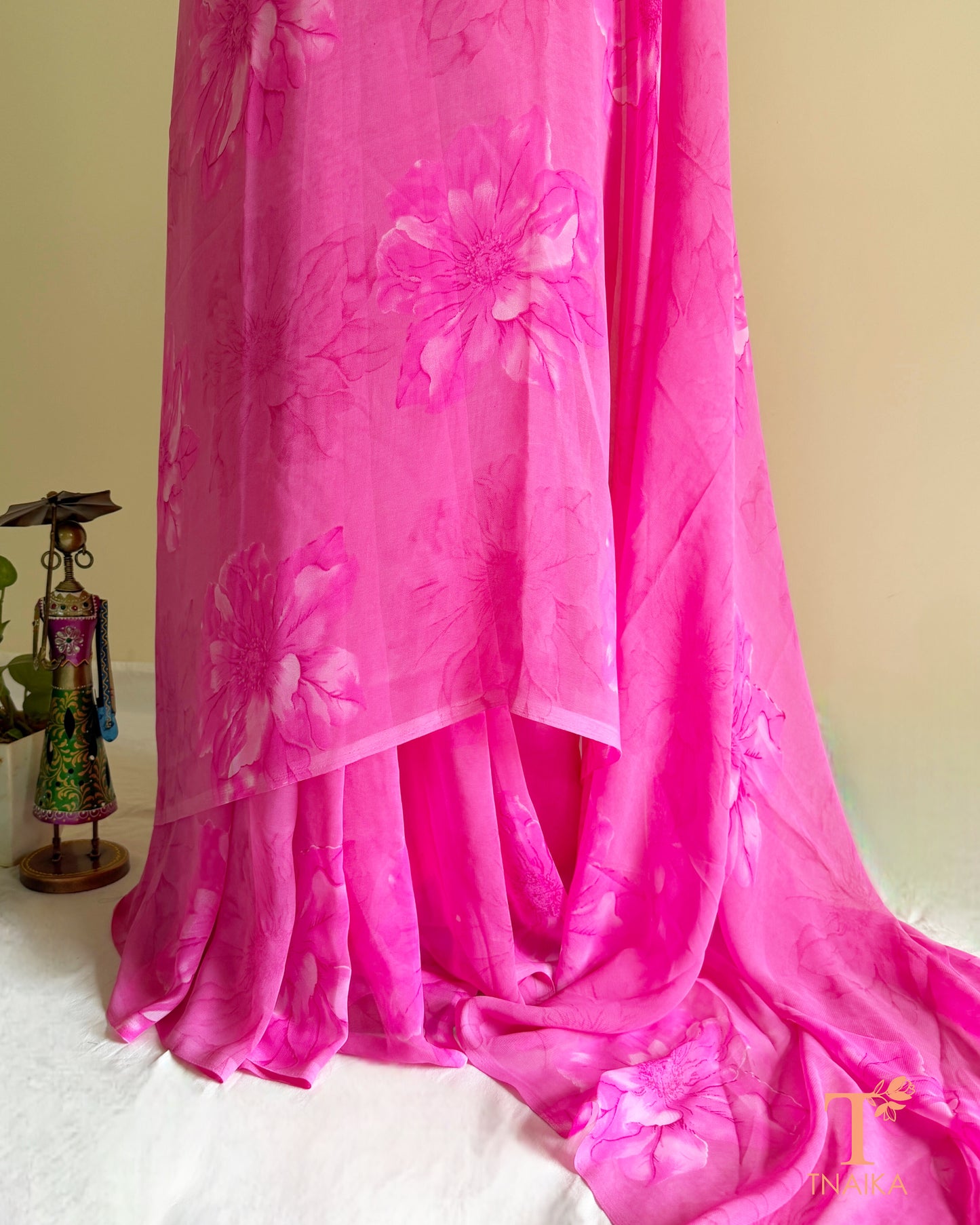 Lightweight floral printed georgette saree in pink