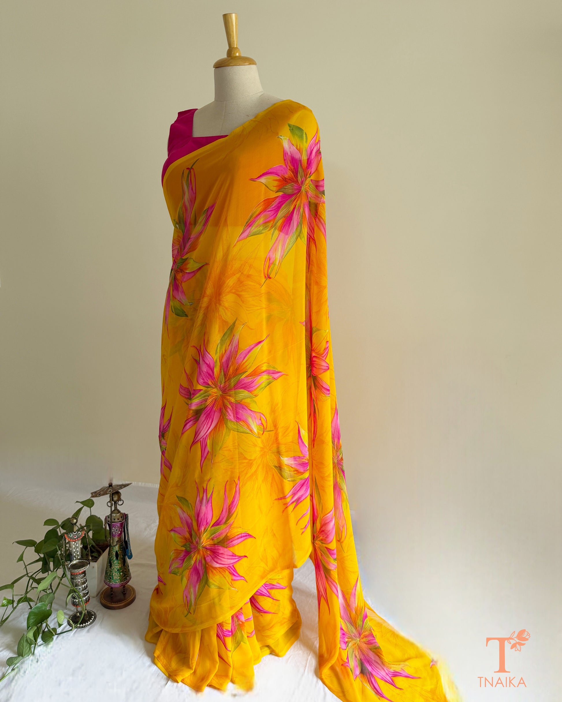 Floral printed georgette saree for women