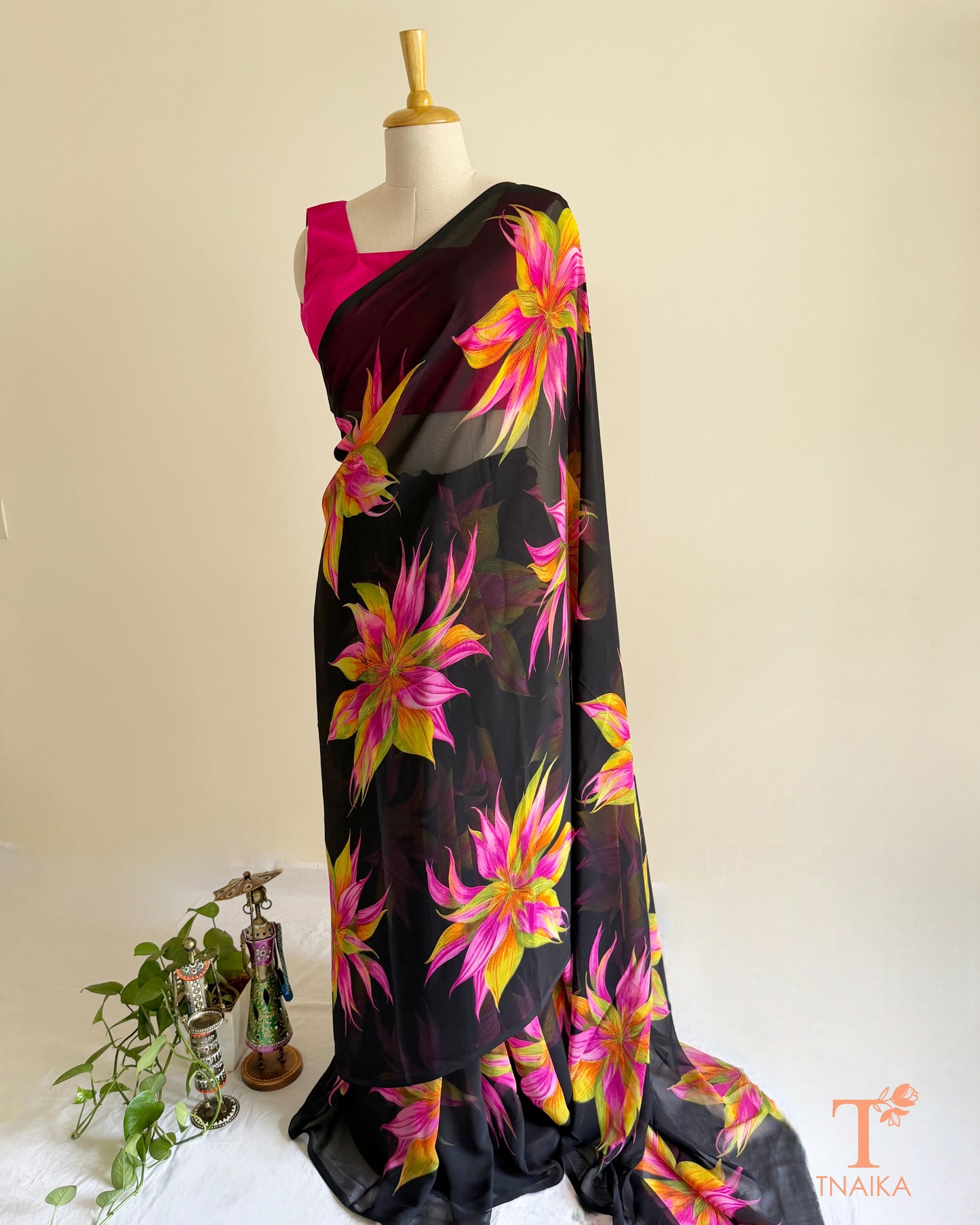 Floral printed georgette saree for women