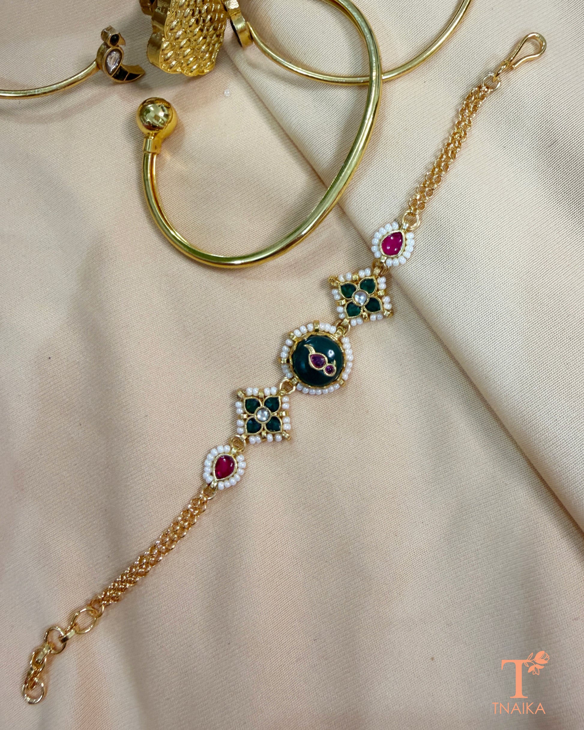 Adjustable chain bracelet