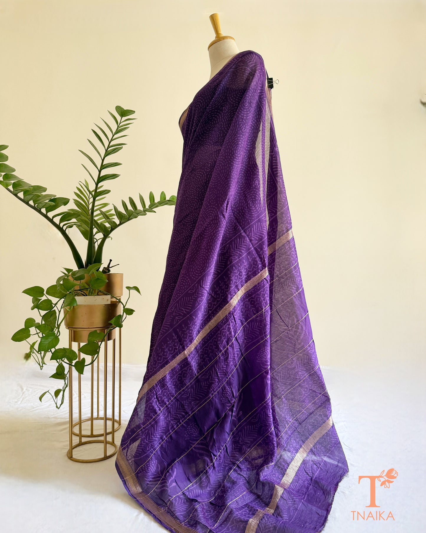 Traditional Maheshwari saree with hand block print and fine woven zari border