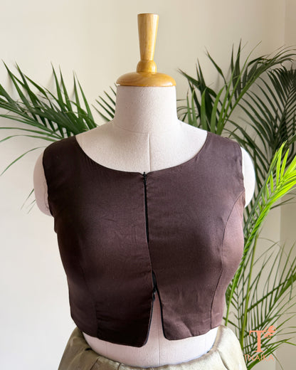 Bottom zip for comfort fit