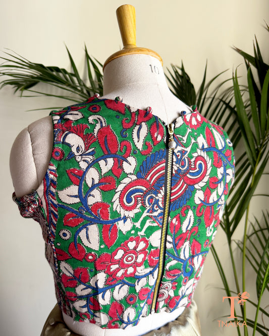 Close-up of the premium back metal zipper with pearl zipper pull on a Tnaika™ Kalamkari cotton blouse featuring traditional Kalamkari-inspired artwork.