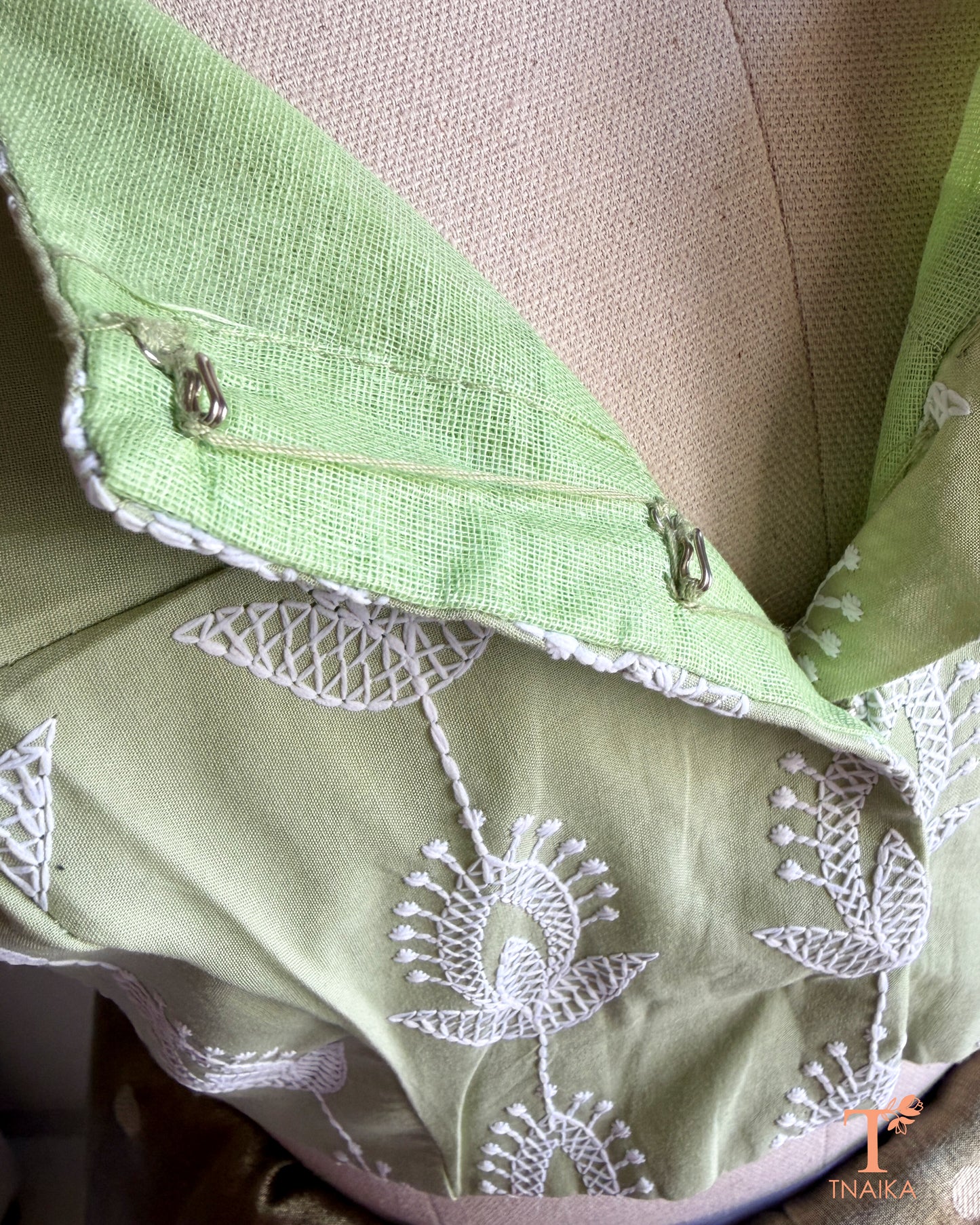 Lining attached inside 