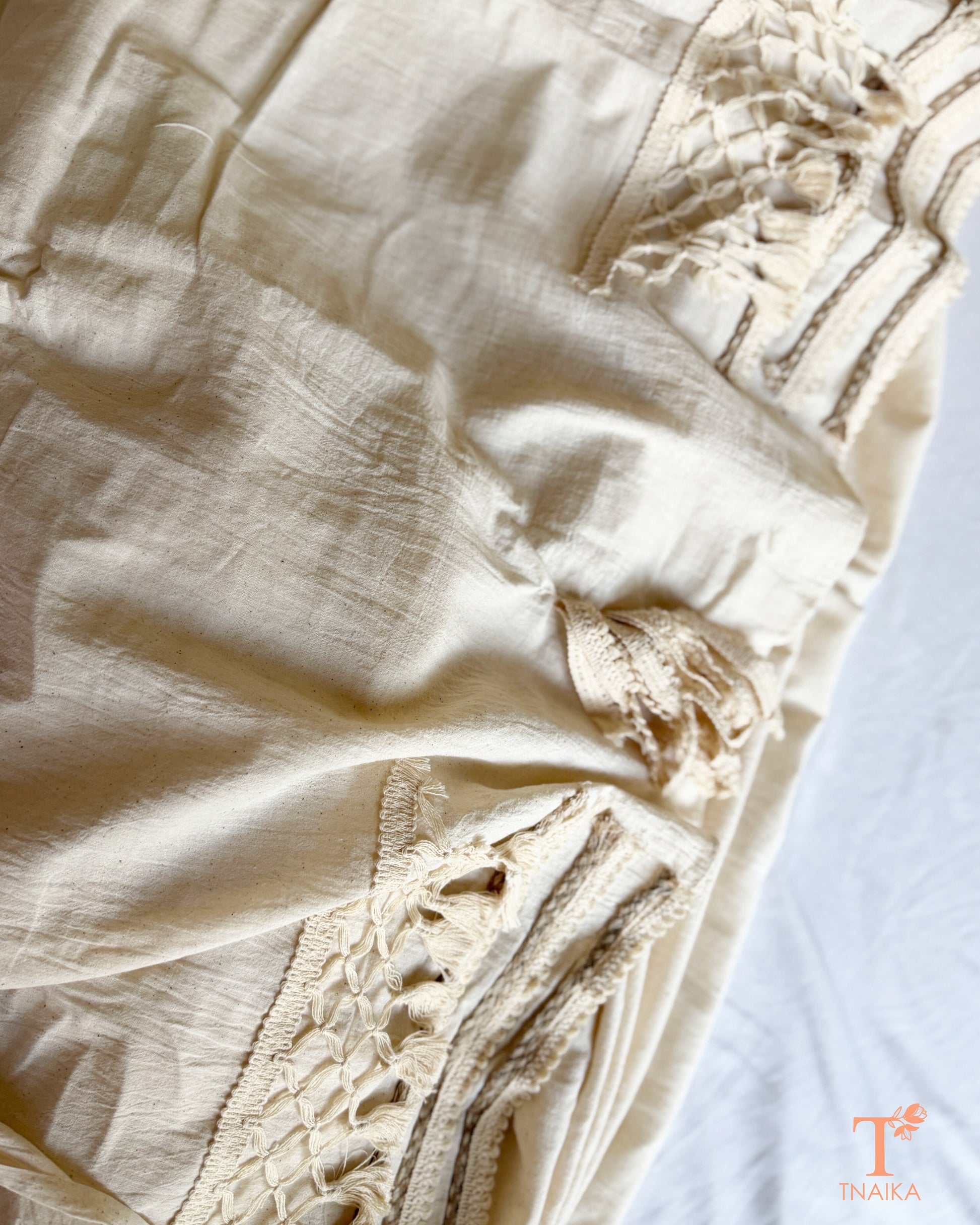 Blouse detail