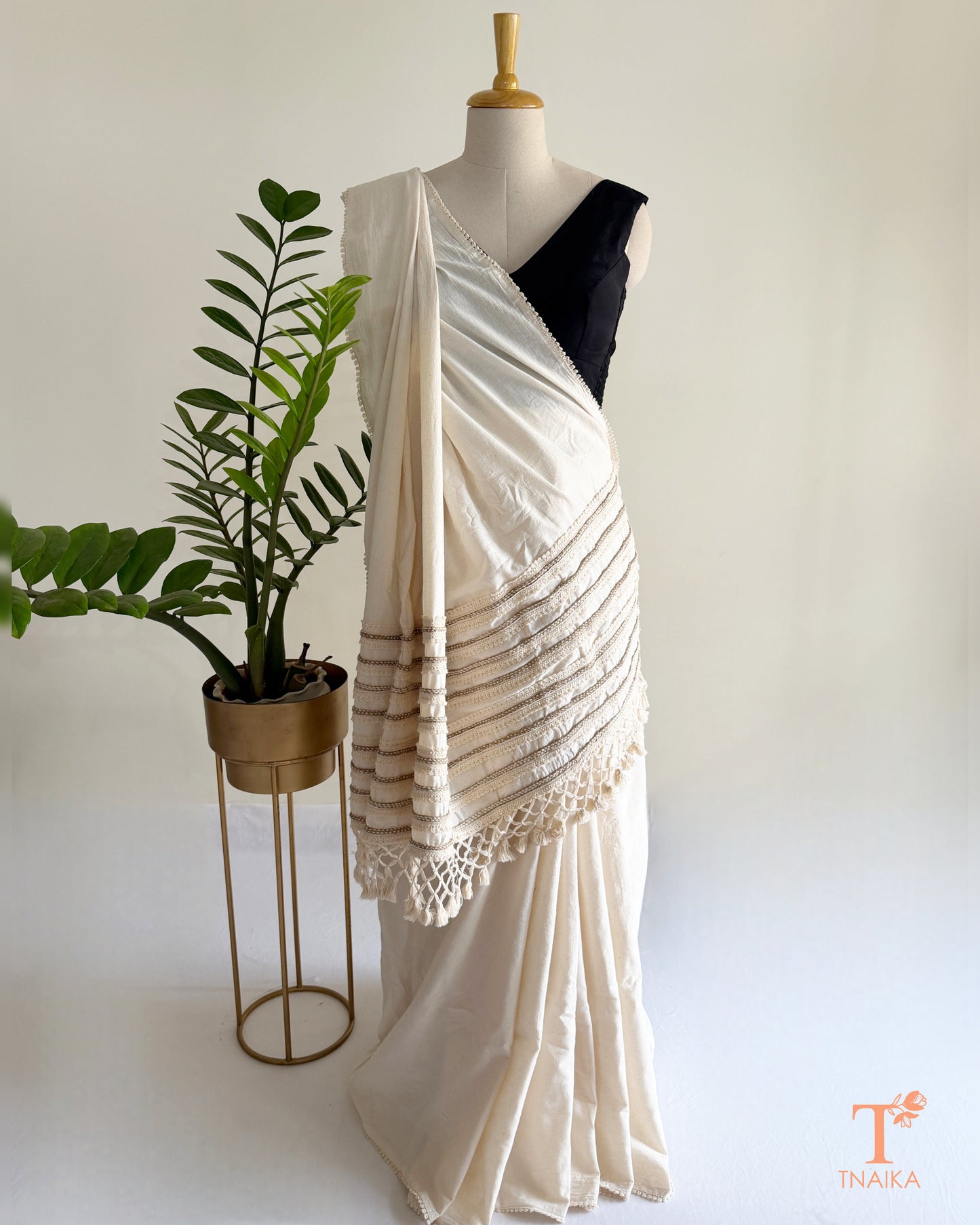Ivory Khadi saree set with jute lace detailing