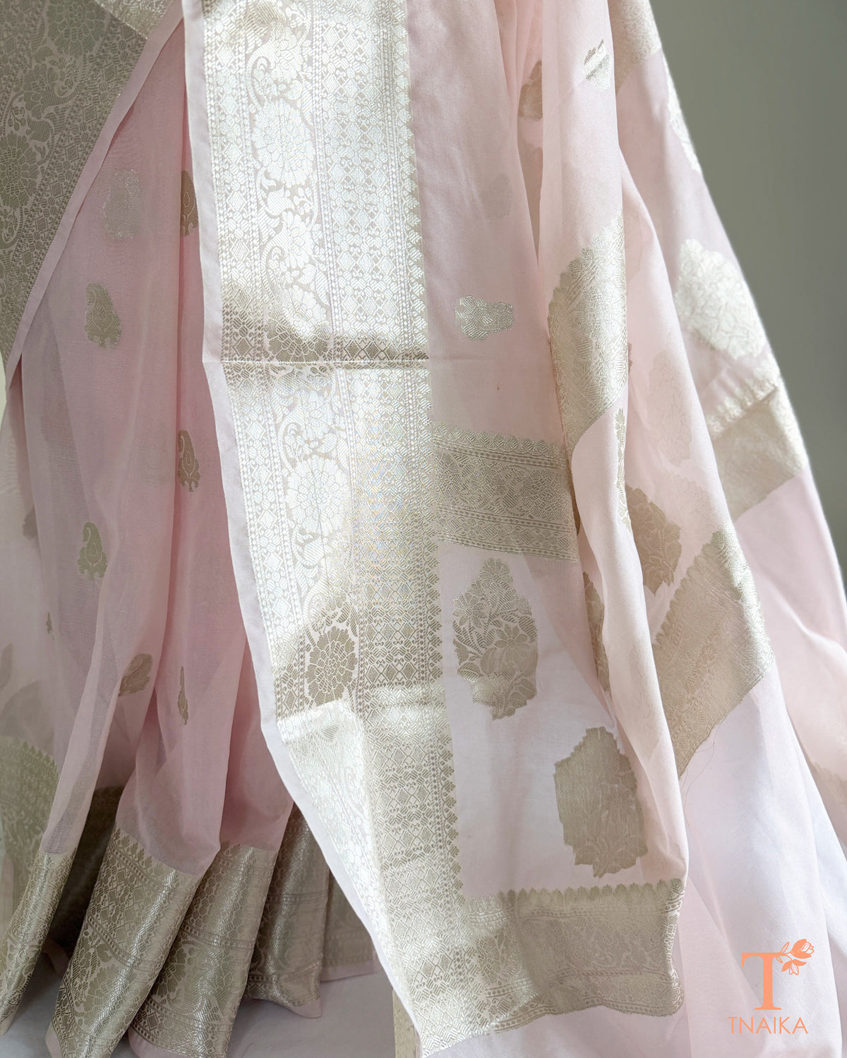 Close up of pallu