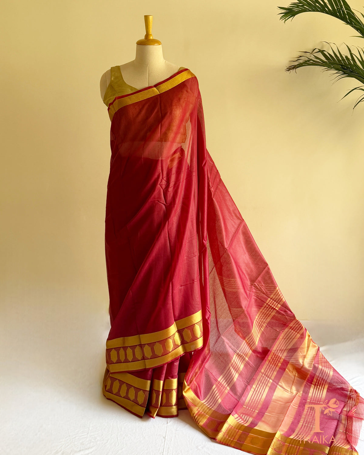 Cotton Maheshwari saree with traditional woven border