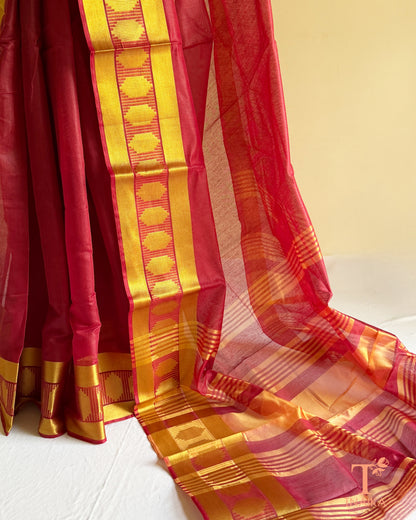 Lightweight cotton Maheshwari saree for comfortable ethnic styling