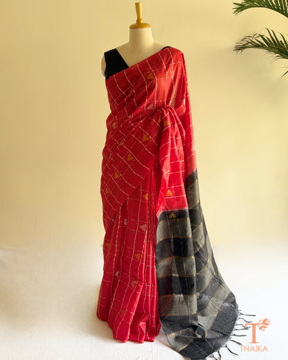 Bhagalpuri semi Tussar silk saree with an elegant traditional design