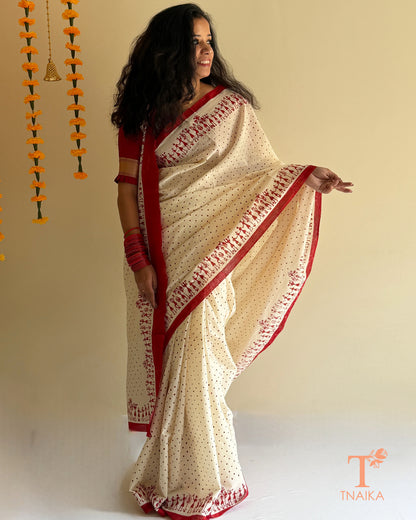 Lightweight pure Mul cotton saree from Tnaika™