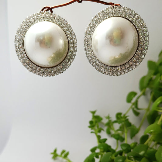 trending jewelry popular jewelry styles must-have jewelry pieces  statement jewelry trends celebrity jewelry looks runway jewelry trends latest oxidised jewelry latest collection of artificial jewelry near me latest fashion jewelry jewelry store near me artificial jewelry store near me festive jewelry 