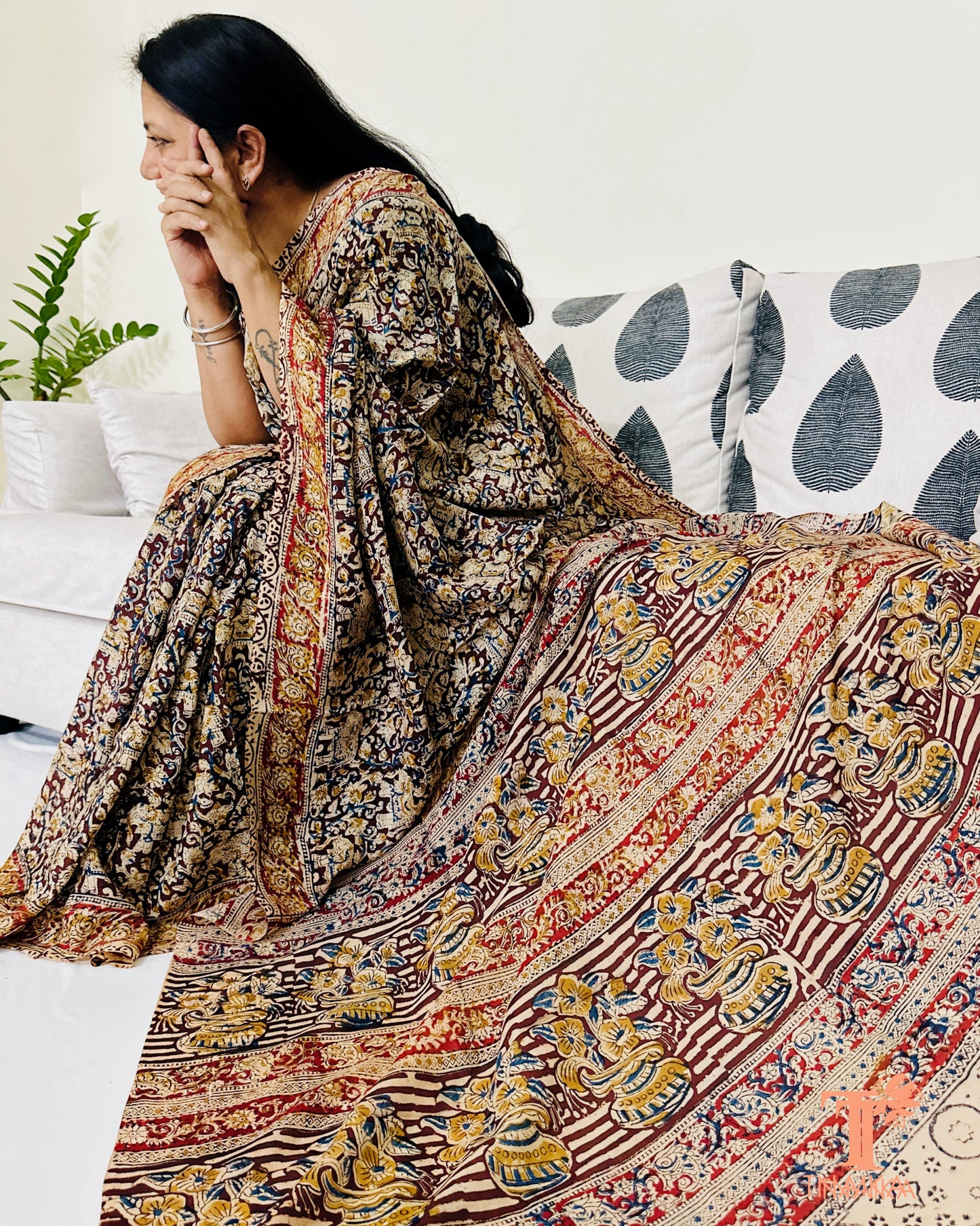 Border detail of Chennur silk Kalamkari saree in natural tones