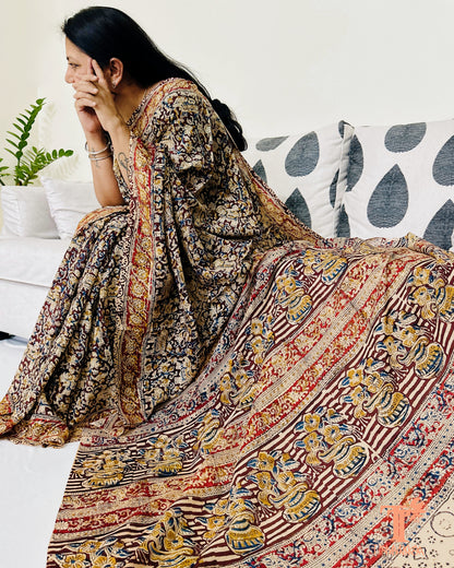 Border detail of Chennur silk Kalamkari saree in natural tones